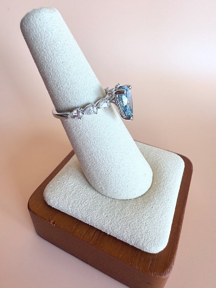 14k White Gold 1.59 Lab Fancy Vivid Blue Pear Shape Diamond Ring w/ 3/4ctw pear accent diamonds