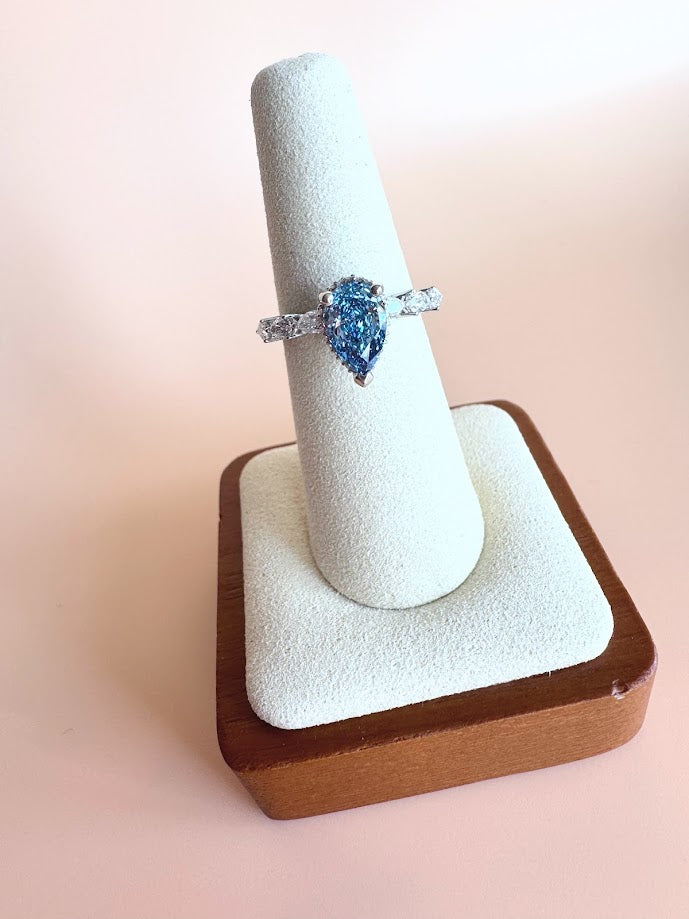 14k White Gold 1.59 Lab Fancy Vivid Blue Pear Shape Diamond Ring w/ 3/4ctw pear accent diamonds